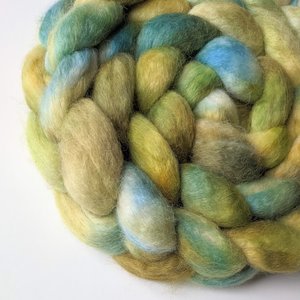 Hand Painted Top / Roving | Baby Alpaca | The Grinch
