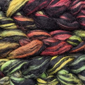 Hand Painted Top / Roving | Black and White Baby Alpaca | Christmas Lights