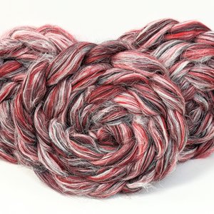 Blended Roving / Combed Top | Merino / Flax | Queen Of Hearts