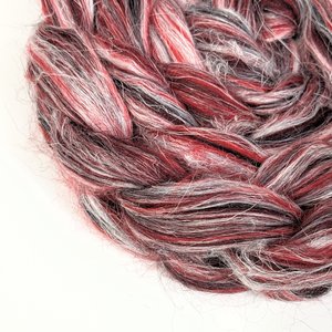 Blended Roving / Combed Top | Merino / Flax | Queen Of Hearts