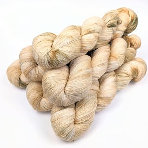 Hand Dyed / Painted Yarn | Lace Weight | Merino / Silk | Sand Storm