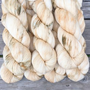 Hand Dyed / Painted Yarn | Lace Weight | Merino / Silk | Sand Storm