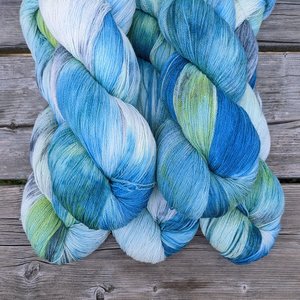 Hand Dyed / Painted Yarn | Lace Weight | Merino / Silk | Ocean Breeze