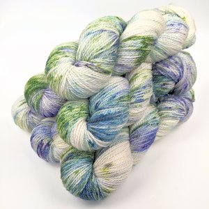 Hand Dyed / Painted Yarn | Fingering Weight | SW Merino / Bamboo | Mystique