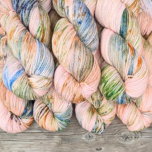 Hand Dyed / Painted Yarn | Fingering Weight |  SW Merino | Oink