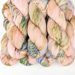 Hand Dyed / Painted Yarn | Fingering Weight |  SW Merino | Oink