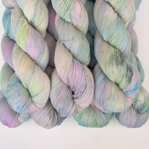 Hand Dyed / Painted Yarn | Lace Weight | Merino / Silk | Jellyfish