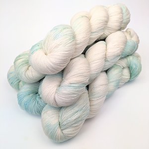 Hand Dyed / Painted Yarn | Lace Weight | Merino / Silk | Hint Of Mint