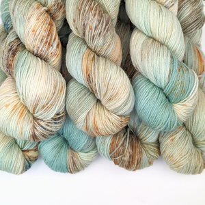 Hand Dyed / Painted Yarn | Fingering Weight |  SW Merino | Pistachio