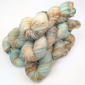 Hand Dyed / Painted Yarn | Fingering Weight |  SW Merino | Pistachio