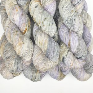 Hand Dyed / Painted Yarn | Fingering Weight | SW Merino / Nylon | Abalone