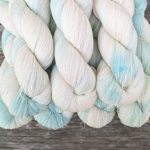 Hand Dyed / Painted Yarn | Lace Weight | Merino / Silk | Hint Of Mint