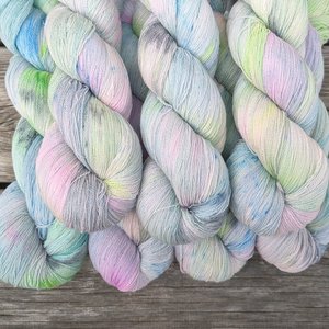 Hand Dyed / Painted Yarn | Lace Weight | Merino / Silk | Jellyfish
