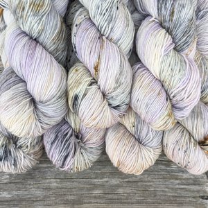 Hand Dyed / Painted Yarn | Fingering Weight | SW Merino / Nylon | Abalone