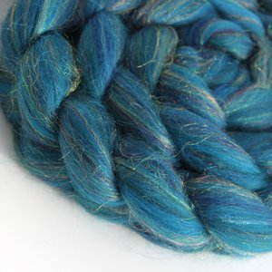 Blended Roving / Combed Top | Corriedale / Nylon | Skinny Dipping