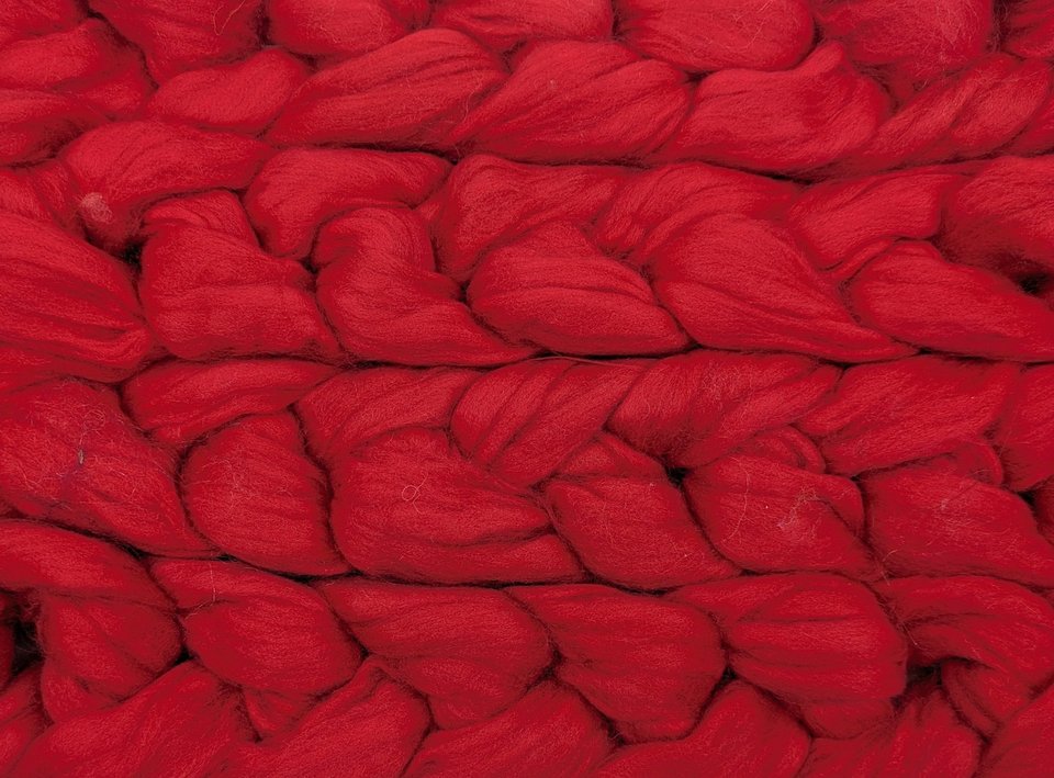 Commercially Dyed Roving | Nylon | Fire Engine Red