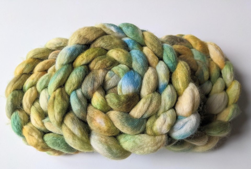 Hand Painted Top / Roving | Baby Alpaca | The Grinch