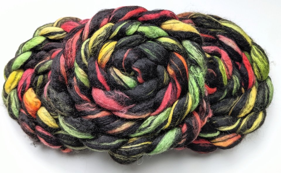 Hand Painted Top / Roving | Black and White Baby Alpaca | Christmas Lights