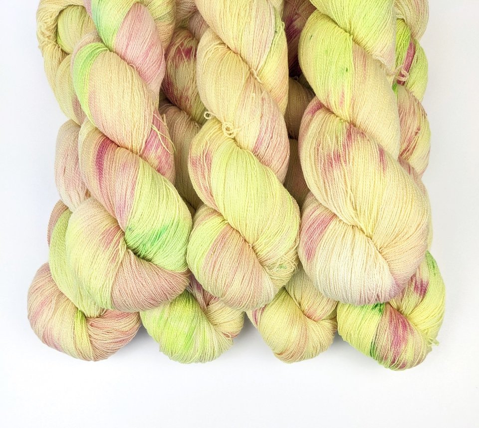 Hand Dyed / Painted Yarn | Lace Weight | Merino / Silk | Pina Colada