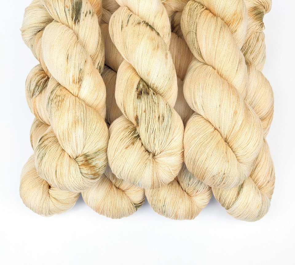 Hand Dyed / Painted Yarn | Lace Weight | Merino / Silk | Sand Storm