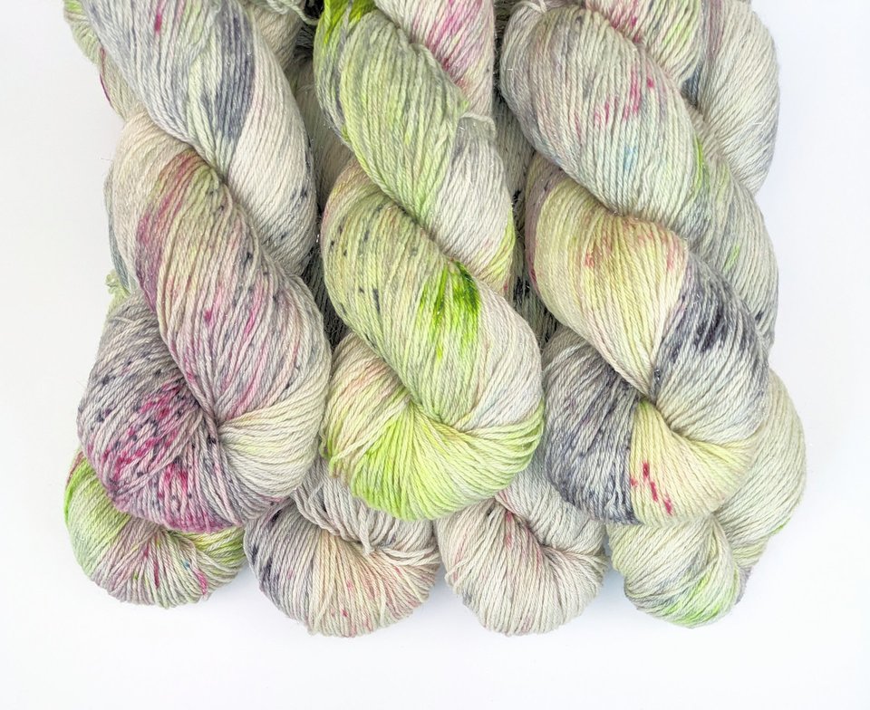 Hand Dyed / Painted Yarn | Fingering Weight |  SW Merino / Silk / Stellina | Slush Puppy