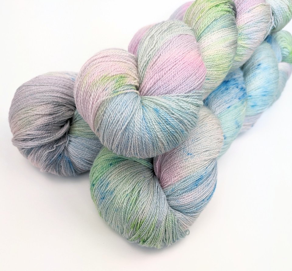 Hand Dyed / Painted Yarn | Lace Weight | Merino / Silk | Jellyfish
