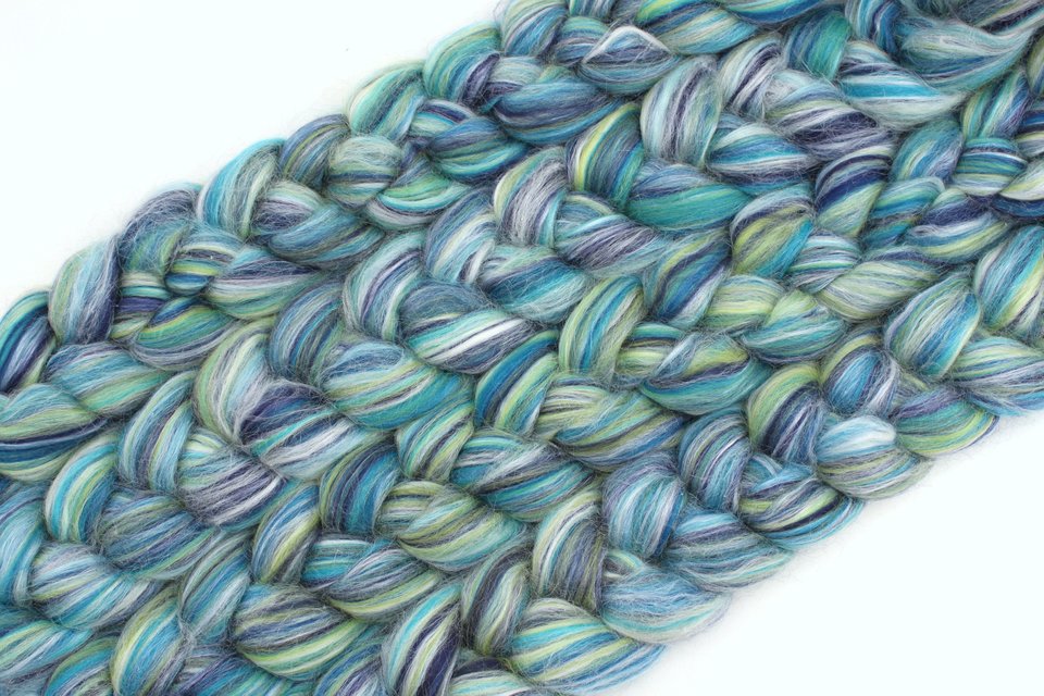 Blended Roving / Combed Top | Merino / Silk | Scuba Diving