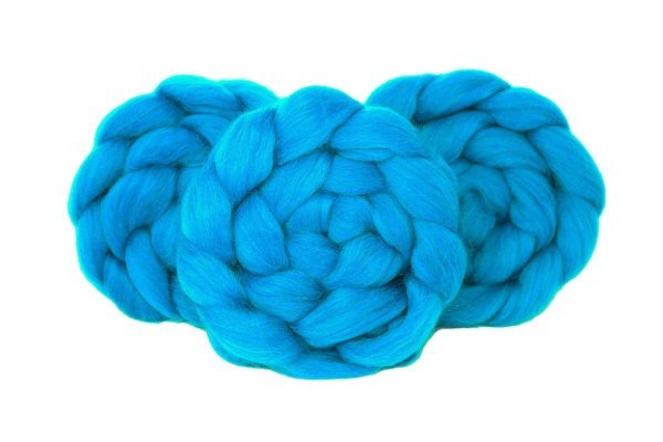Commercially Dyed Roving | Corriedale | Blue
